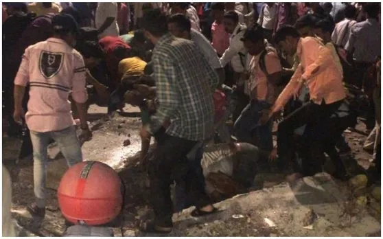 मुंबई : CST रेलवे स्‍टेशन के पास फुटओवर ब्रिज गिरने से हुआ बड़ा हादसा, 4 लोगों की मौत, 34 घायल