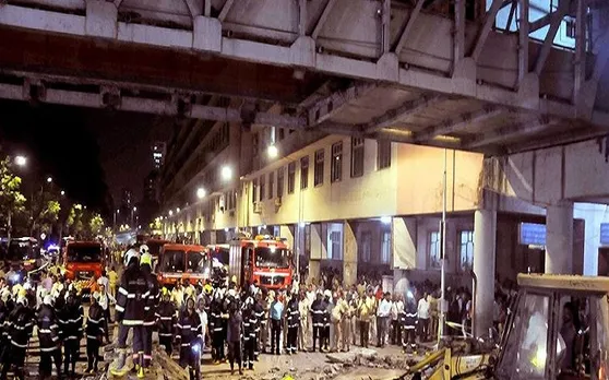 Mumbai Bridge Collapse: एक रेड लाइट ने बचा ली दर्जनों जिंदगी, हो सकता था और भीषण हादसा