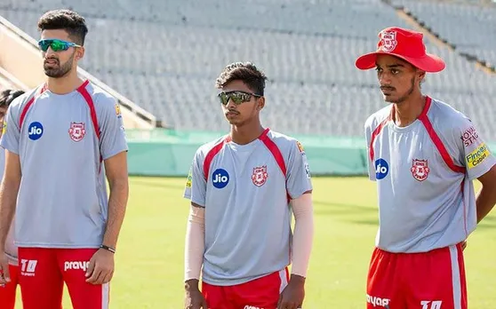 IPL 2019: किंग्स इलेवन पंजाब ने पुलवामा शहीदों का किया सम्मान, परिवारों को दी 25 लाख की सहायता