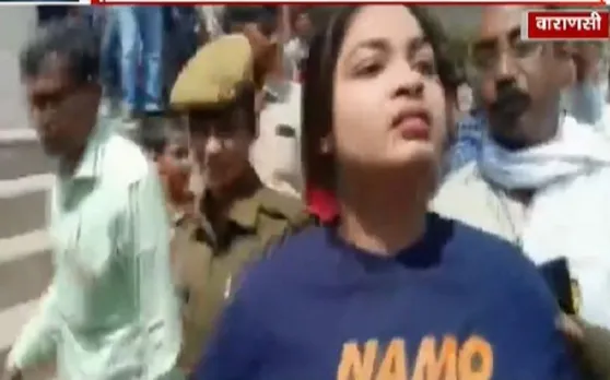 वाराणसी : Namo Again का टीशर्ट पहनी थी छात्रा, कांग्रेस कार्यकर्ताओं ने की बदसलूकी
