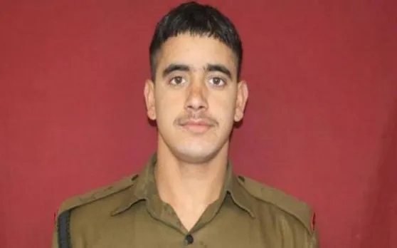 जम्मू-कश्मीर: LoC पर फायरिंग, जवान शहीद, घाटी में तीन जगह आतंकियों और सुरक्षाबलों के बीच मुठभेड़