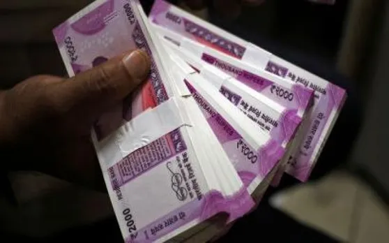 लोकसभा चुनाव: कर विभाग ने अपने अधिकारियों से पैसे, शराब की गैरकानूनी आवाजाही पर निगाह रखने को कहा