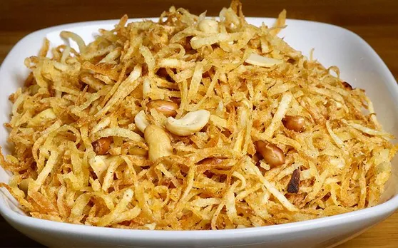 Vrat Recipes: नवरात्रि के व्रत में बनाएं ड्राई फ्रूट्स आलू लच्छा नमकीन, पढ़ें रेसिपी