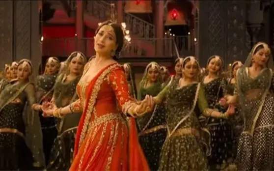 Kalank: 'तबाह हो गए' सॉन्ग पर माधुरी दीक्षित ने दिखाई अपनी अदाएं, देखकर आप भी हो जाएंगे 'तबाह'