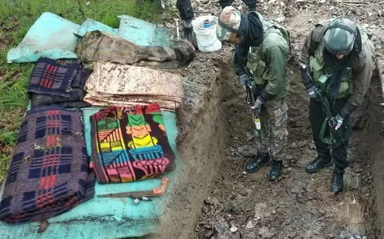 राशन-पानी लेकर जमीन के नीचे छिपते थे आतंकी, सेना पहुंची और...