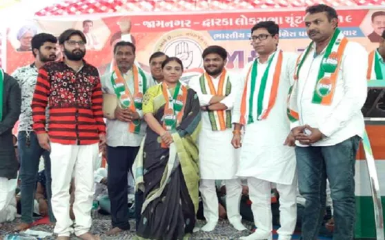 क्रिकेटर रविंद्र जड़ेजा के घर में घमासान, पिता-बहन ने की अलग 'पार्टीबंदी'