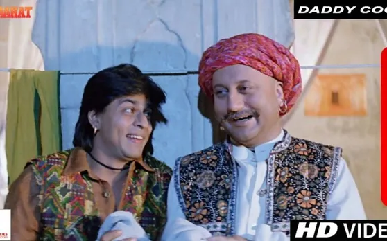 अनुपम खेर को आई ऑनस्क्रीन बेटे शाहरुख खान की याद, शेयर की 'डीडीएलजे' की ये इमेज