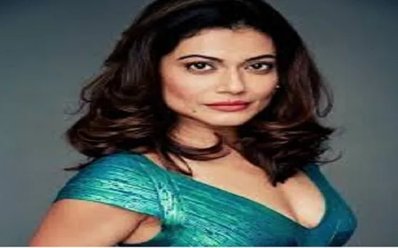 साध्वी प्रज्ञा के समर्थन में आईं पायल रोहतगी, स्वरा भास्कर की जमकर लगाई क्लास
