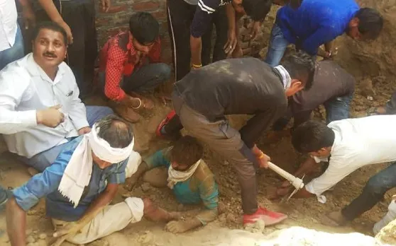 निर्माणाधीन बिल्डिंग से गिरी मिट्टी, 2 मजदूरों की इलाज के दौरान मौत, बचाव कार्य जारी