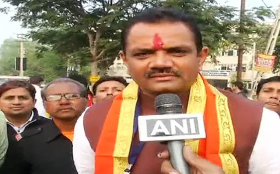 अब इस बीजेपी नेता पर चुनाव आयोग ने टेढ़ी की अपनी नजर, दिया यह आदेश