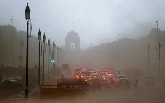 दिल्ली-एनसीआर में धुल भरी आंधी, तापमान में गिरावट से गर्मी से मिली राहत