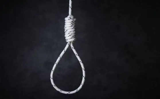 धोखाधड़ी के आरोपी ने थाने में लगाई फांसी, थाना प्रभारी समेत 5 पुलिसकर्मी सस्पेंड