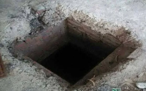 दिल्ली में सीवेज टैंक साफ करते  4 श्रमिकों की मौत, ठेकेदार फरार