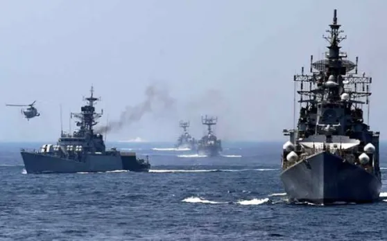 चीन को जवाब देने के लिए दक्षिण चीन सागर में उतरी Indian Navy, पढ़ें पूरी खबर