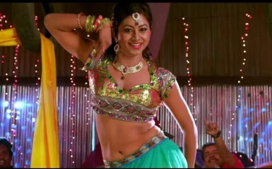 जबरदस्त है भोजपुरी का ये आइटम सॉन्ग 'लहंगा पे लुंगी झाड़ देब', देखें Video