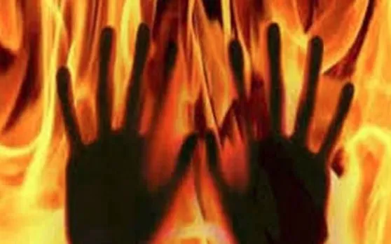 इलाज के दौरान महिला के मुंह में हुआ विस्फोट, निकली आग और धुआं...फिर हुआ ये...