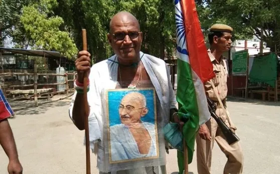 वाराणसी में पीएम नरेंद्र मोदी के विरोध में देशभर से आए अनोखे प्रत्याशी