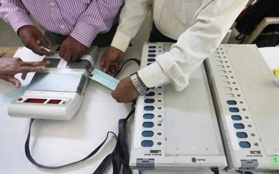 मतदान के दौरान गाजीपुर में BJP और गठबंधन कार्यकर्ता भिड़े, पूर्व मंत्री ने किया बचाव
