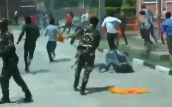 दरभंगा: ललित नारायण मिथिला विश्वविद्यालय में प्रदर्शन कर ABVP के सदस्यों पर पुलिस ने किया लाठीचार्ज
