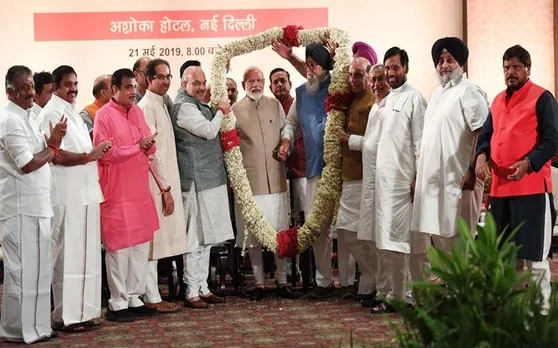 अमित शाह के डिनर पार्टी में पहुंचे NDA के 36 दल, पीएम मोदी के सम्मान में प्रस्ताव पास