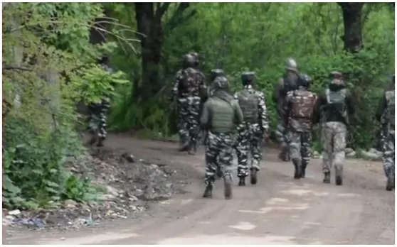 जम्मू कश्मीर : आतंकियों और सुरक्षाबलों के बीच मुठभेड़, 2 आतंकी ढेर