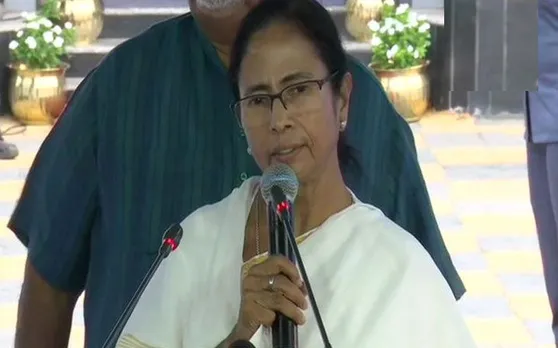 बीजेपी बंगाल में फैला रही है फेक न्यूज, EVM के बदले बैलेट पेपर से चुनाव हो: ममता बनर्जी