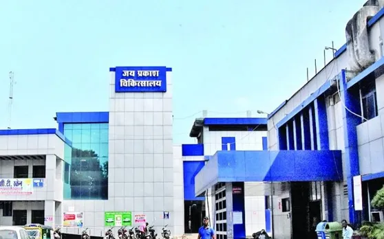 भोपाल के जेपी अस्पताल में फर्श पर ही दर्द से तड़पती रही महिला, वक्त पर इलाज न मिलने से नवजात की मौत