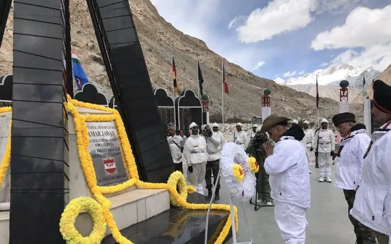 रक्षा मंत्री बनने के बाद जवानों से मिलने सियाचिन पहुंचे राजनाथ सिंह