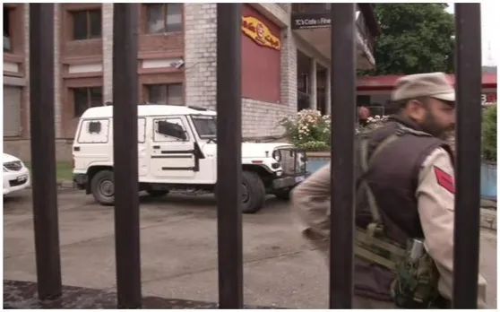 Jammu-Kashmir: श्रीनगर के डिप्टी मेयर के ठिकानों पर IT की रेड, तलाशी शुरू
