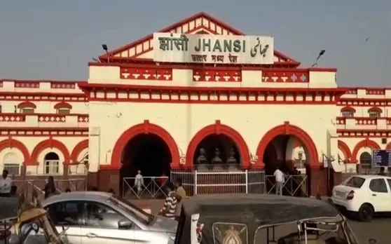तपती गर्मी से केरला एक्सप्रेस में बिगड़ी यात्रियों की हालत, 4 की मौत
