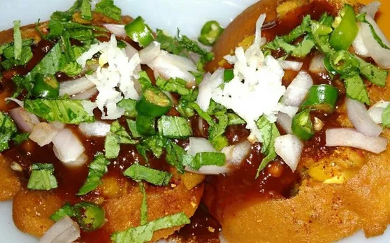 Evening Snacks: घर में बनाएं चटपटी खस्ता कचौड़ी चाट, पढ़ें रेसिपी