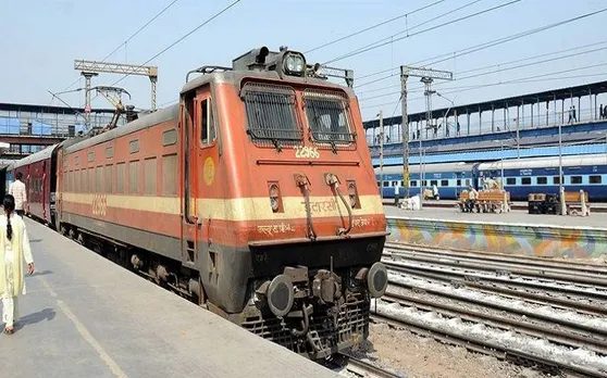 ट्रेनों में मसाज की सुविधा शुरू होने से पहले ही बंद, जानिए क्यों हुआ ऐसा