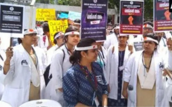 Doctors' Strike: डॉक्टर साहब आपकी लड़ाई भी सही है, लेकिन हमारा भी तो ख्याल करें 'हुजूर'