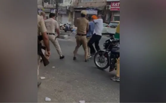 मुखर्जी नगर: सिख के साथ मारपीट मामले में एक और Video Viral, पहले  पुलिस ने की थी  पिटाई फिर....