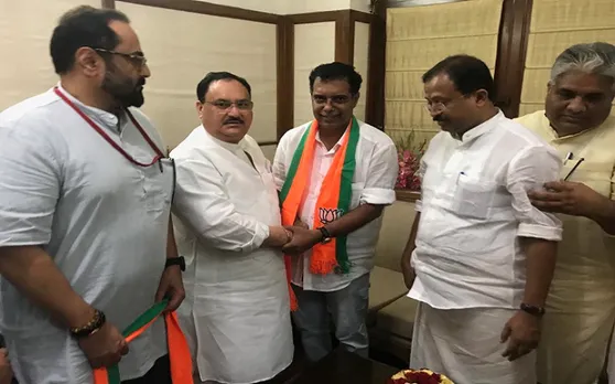 पीएम मोदी की प्रशंसा पर कांग्रेस ने निकाला, बीजेपी ने अपनाया अब्दुल्ला कुट्टी को