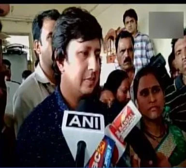 अफसरों को बैट से पीटने वाले विधायक आकाश विजयवर्गीय ने इस बार सरकार को धमकी दी है
