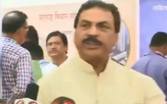 VIDEO : टीम इंडिया की भगवा जर्सी पर सियासत, कांग्रेस और सपा ने मोदी सरकार पर साधा निशाना
