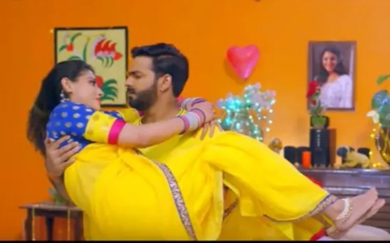 पवन सिंह और संचिता बनर्जी का ये हॉट गाना मचा रहा है तहलका, 22 लाख से ज्यादा हैं व्यूज