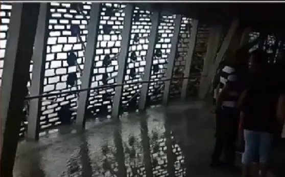 पहली ही बारिश में वड़ोदरा की स्टैच्यू ऑफ यूनिटी की व्यूइंग गैलरी में भरा पानी, पर्यटकों को हो रही परेशानी