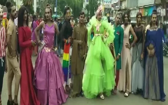 समाज में सिर उठाकर जीने के लिए LGBTQ+ समुदाय ने वडोदरा में निकाली गौरव यात्रा