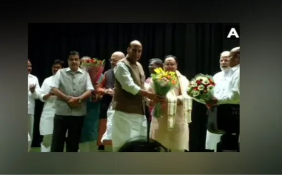 BJP संसदीय दल की बैठक शुरू, पीएम नरेंद्र मोदी और अमित शाह ने कार्यकारी अध्यक्ष जेपी नड्डा का किया स्वागत