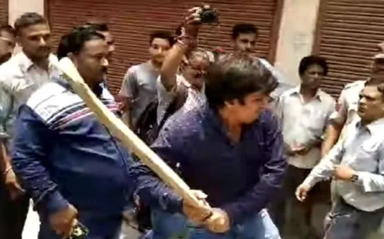 'बैटमैन' विधायक आकाश विजयवर्गीय को पार्टी से सस्पेंड कर सकती है बीजेपी- सूत्र