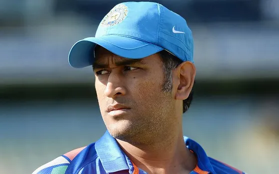 10 मिनट के लिए मैदान से बाहर गए महेंद्र सिंह धोनी और टीम इंडिया ने गंवा दिया DRS