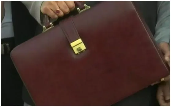 Union Budget 2019: बजट के दिन ब्रीफकेस लाने की दिलचस्प कहानी, जानें यहां