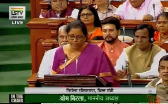 निर्मला सीतारमण ने बजट के दौरान एक ऐसा रिकार्ड बनाया है जो किसी वित्त मंत्री के पास नहीं है