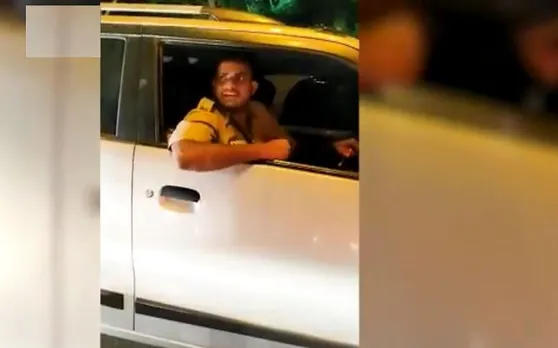 Video:  दिल्ली की सड़क पर दिखा वर्दी का रौब, कहा-  रोड है यह... यहां पे एक्सीडेंट भी होता, मर्डर भी होता है... मैं क्या करूं!!
