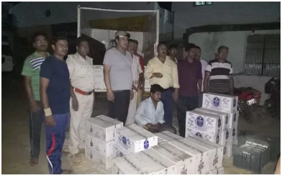 बिहार : 3 लाख रूपय की विदेशी शराब के साथ पुलिस के हत्थे चढ़ा एक कारोबारी