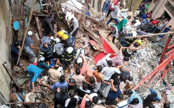 मुंबई : डोंगरी में चार मंजिला केसरबाई इमारत ढही, 10 की मौत, PM ने जताई संवेदना