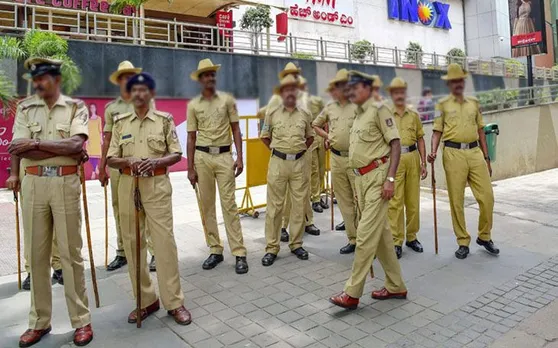 Karnataka floor test: हिंसा की आशंका को देखते हुए बेंगलुरु में धारा 144 लागू