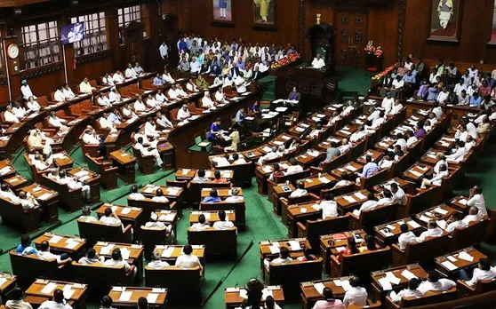 फ्लोर टेस्‍ट की गजब कहानी: कोई एक दिन का सीएम तो कहीं सरकार एक वोट से गिरी